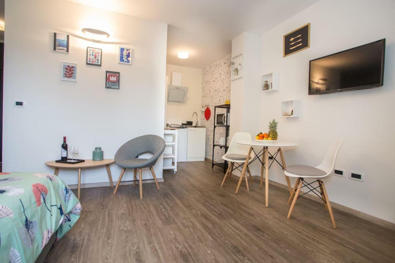 Caprice Studio Apartment Poreč Eksteriør bilde